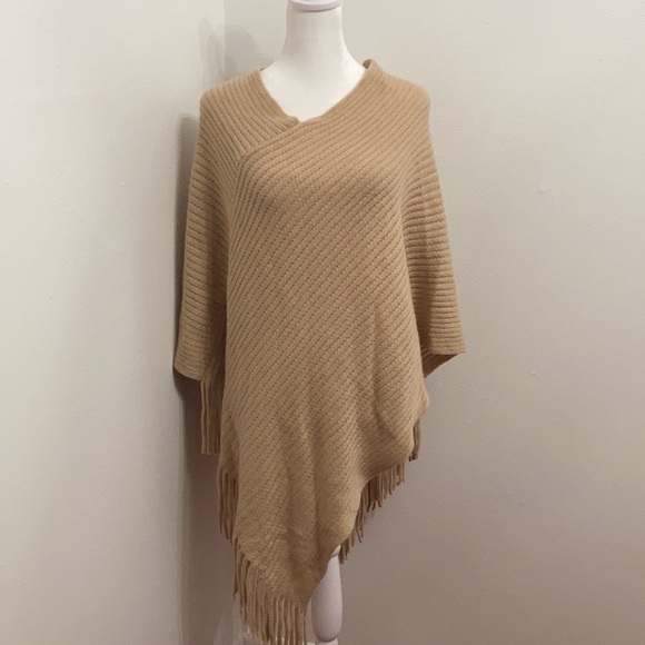NWT Time and Tru Tan Poncho with Fringe Size L/XL - Picture 2 of 14